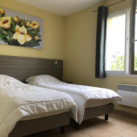 In With Golf And Pool Prázdninový dům