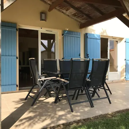 In With Golf And Pool Prázdninový dům