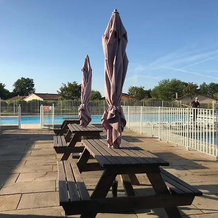 In With Golf And Pool Les Forges (Deux-Sevres)