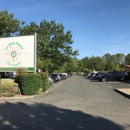 In With Golf And Pool Les Forges (Deux-Sevres)