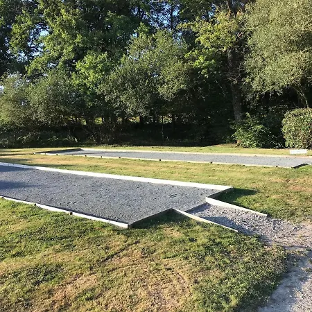 In With Golf And Pool *