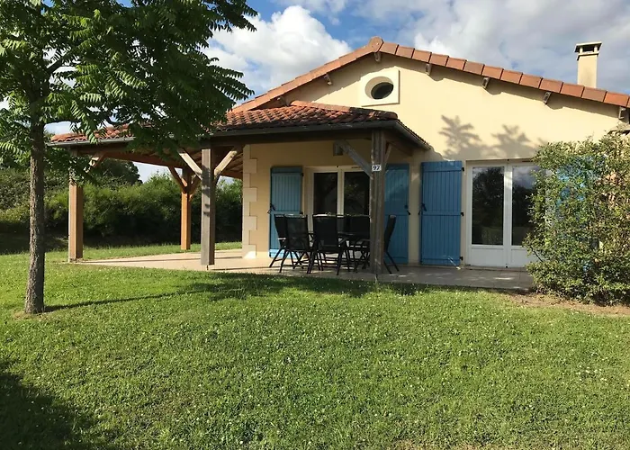 In With Golf And Pool Les Forges (Deux-Sevres)