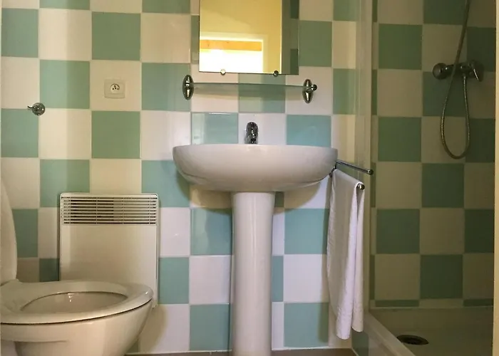 Сasa de vacaciones In With Golf And Pool Les Forges (Deux-Sevres)