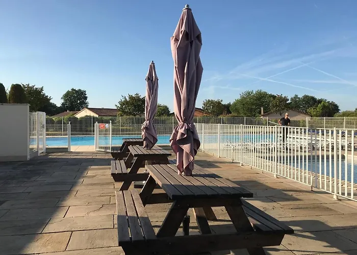 In With Golf And Pool Les Forges (Deux-Sevres)