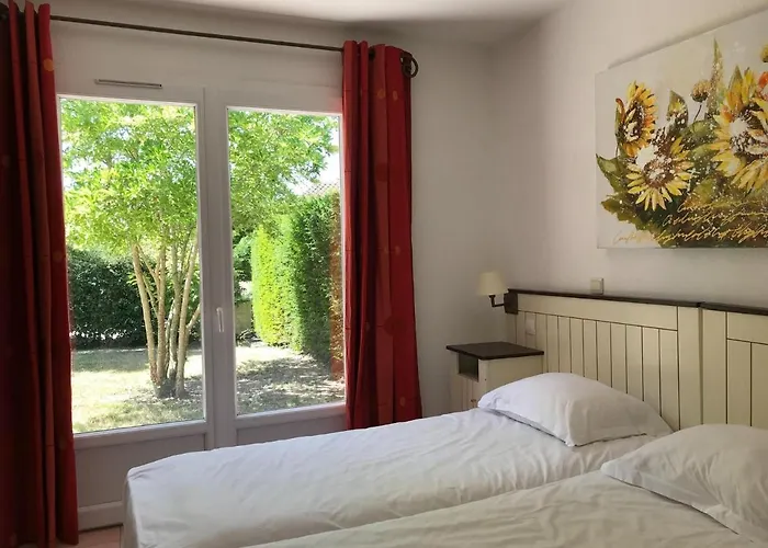 In With Golf And Pool * Les Forges (Deux-Sevres)