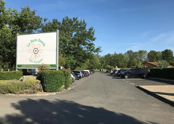 In With Golf And Pool Les Forges (Deux-Sevres)